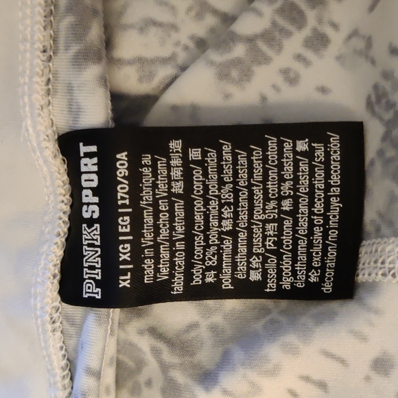 Victoria's Secret Pink Sport. Python print legging. Sz XL - Picture 2 of 3